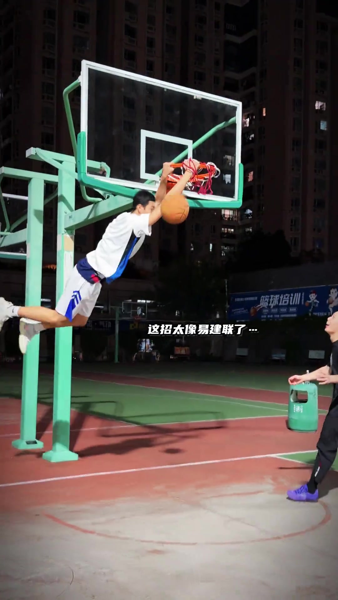 云开体育网址-模板阿联？2米07&amp;15岁小球员展现惊人协调性单挑攻防碾压野球网红