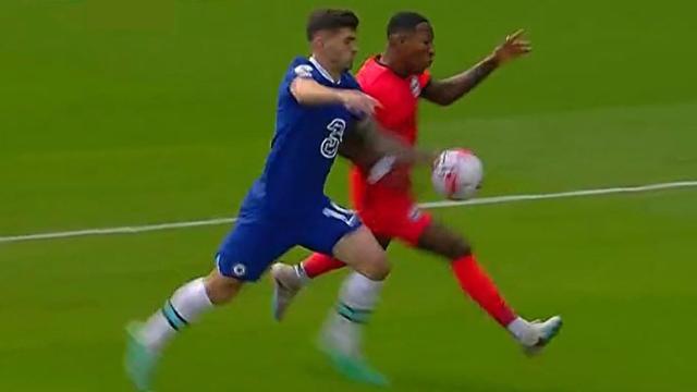 云开体育-老倒霉蛋布莱顿再遇误判，裁判公司这次不道歉